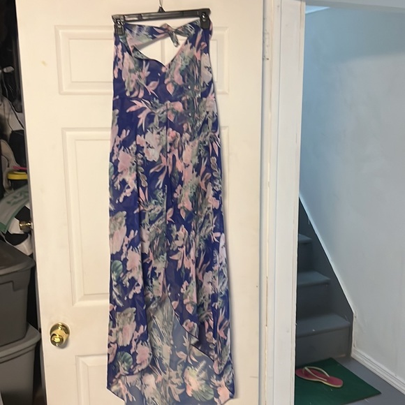 New dresses with and without tags never worn - Picture 2 of 3